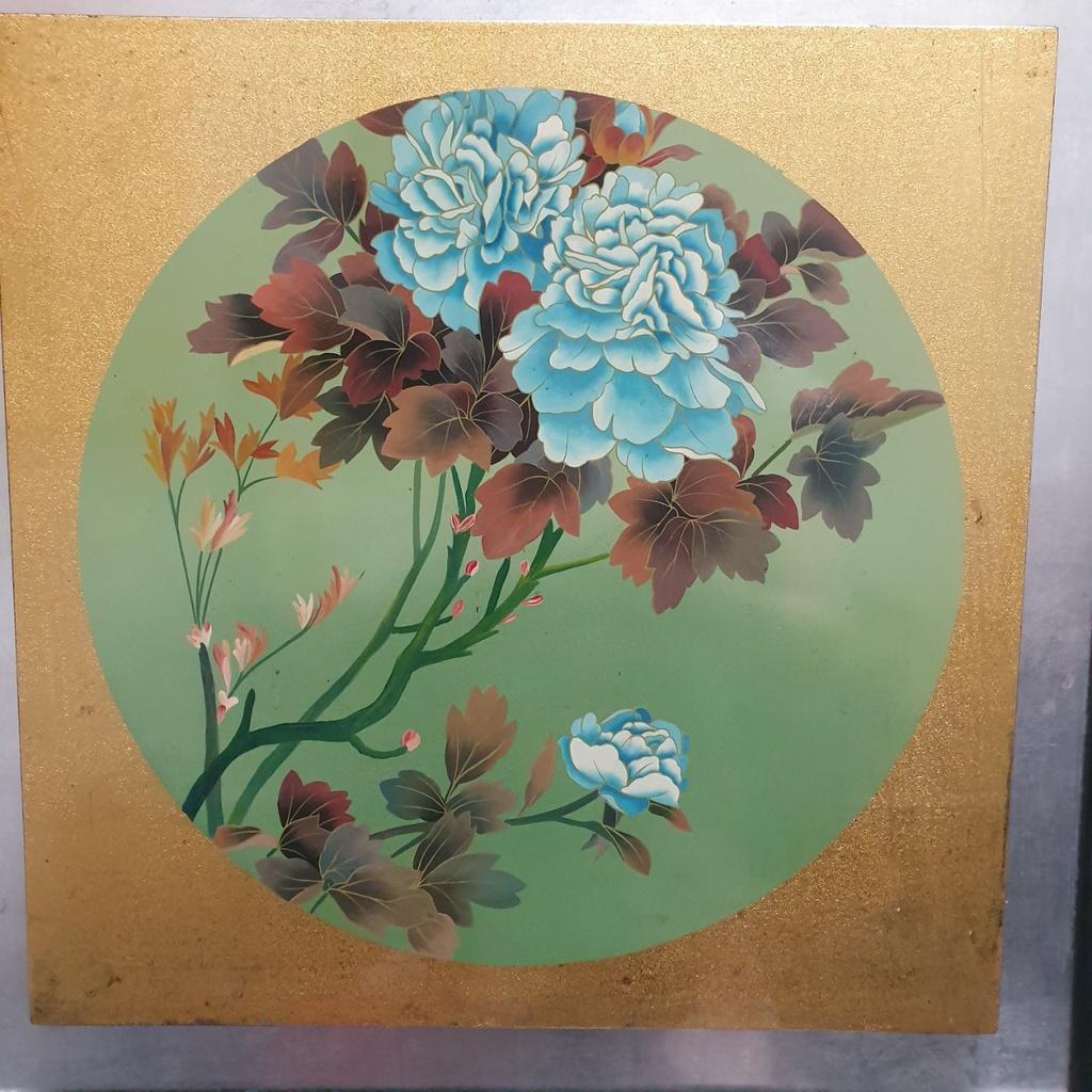 Tranh sơn mài hoa mẫu đơn cao cấp có khung sơn mài đẹp 57x57 cm