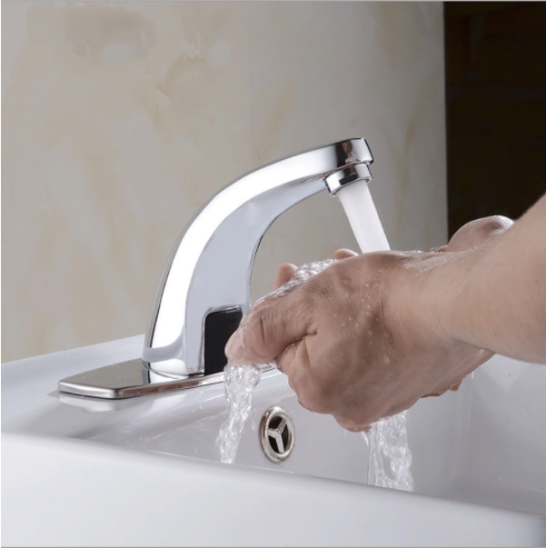 Bộ Vòi nước cảm ứng tự động xả nước bồn rửa tay sử dụng 220v hoặc 4 pin AAA