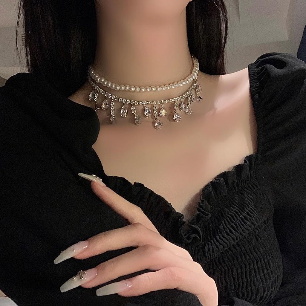 Dây chuyền đính đá sang chảnh và cá tính, choker nữ