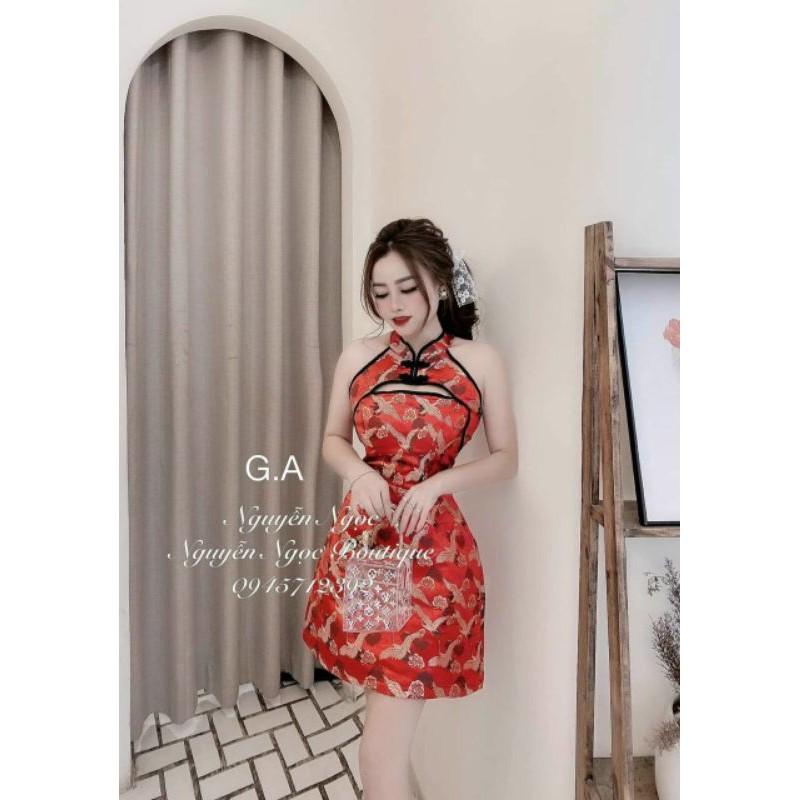 Sườn xám cách tân họa tiết lạ độc đáo