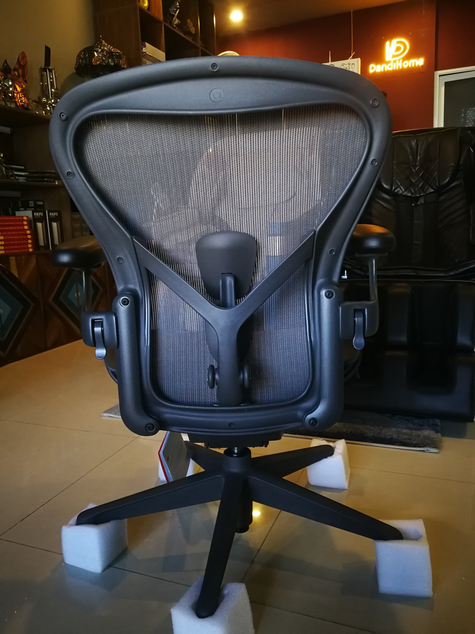 Ghế Herman Miller dòng Aeron công thái học - ghế lưới văn phòng