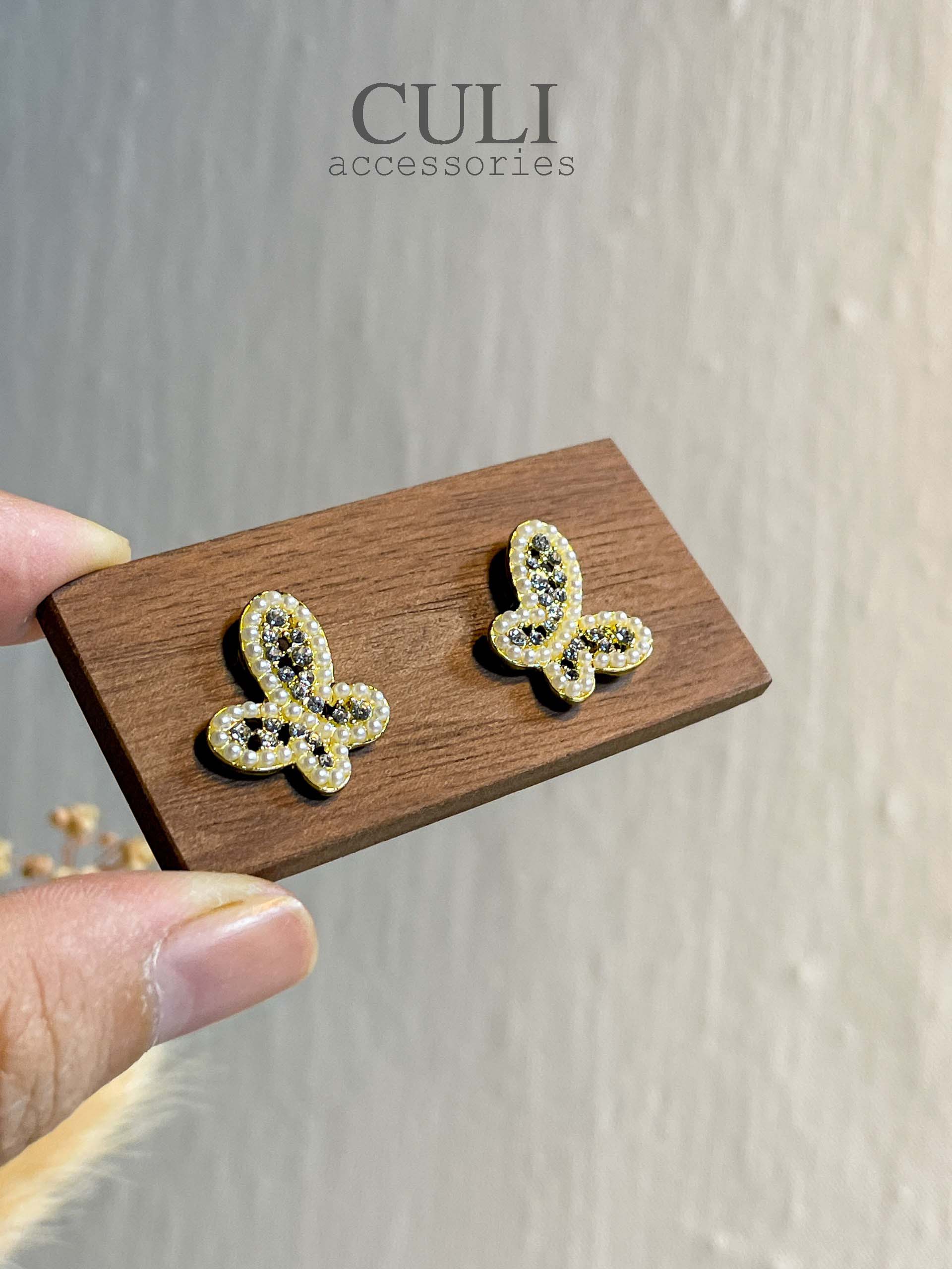 Khuyên tai, Bông tai thời trang hình bướm kết hạt traiHT690 - Culi accessories