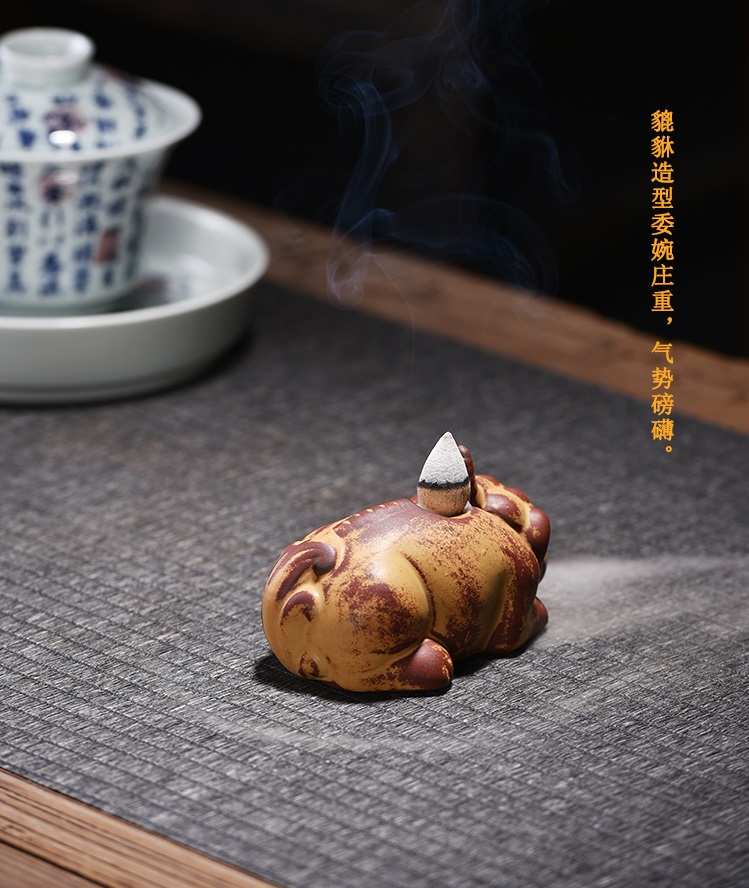 THÁC KHÓI, LƯ HƯƠNG XÔNG TRẦM, ĐỐT TRẦM NỤ BẰNG GỐM HÌNH KỲ LÂN CHIÊU TÀI LỘC