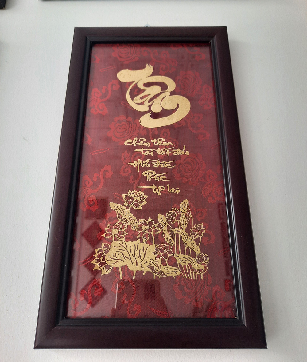 Tranh thư pháp chữ Tâm dát vàng