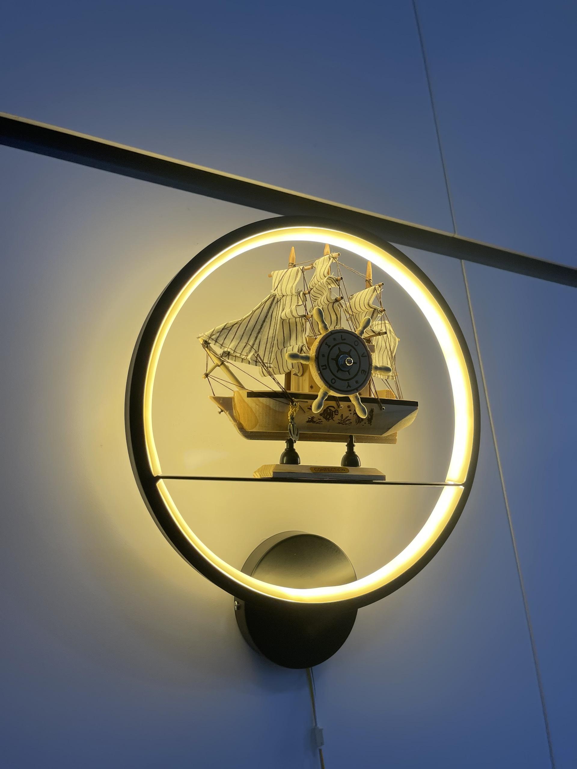 Đèn gắn tường LED con thuyền phong cách hiện đại - 3 chế độ ánh sáng.