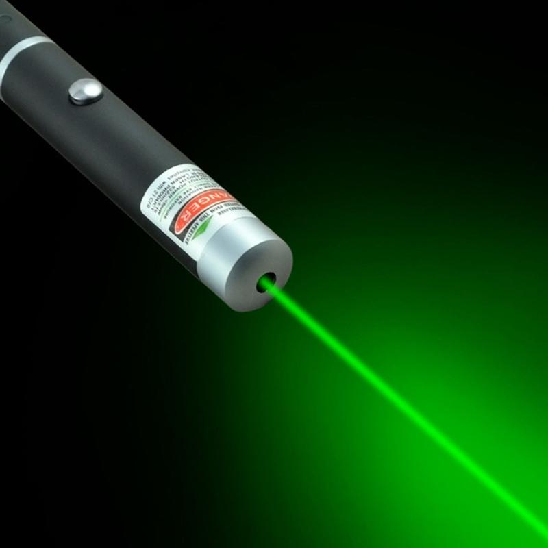 Con trỏ laser cao năng lượng lửa quân sự đốt cháy ánh sáng màu xanh lá cây có thể nhìn thấy các phụ kiện săn bắn mạnh mẽ