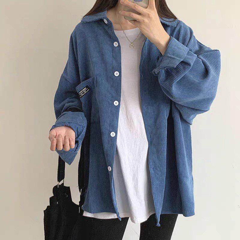 Áo khoác nữ kiểu sơ mi nhung thêu logo form rộng năng động cá tính,Áo Khoác Sơ Mi Nhung Tăm Thêu logo Forrm Rộng Mẫu Mới,Áo Khoác kiểu dáng sơ mi Chất Nhung thêu logo túi - Áo khoác Nữ Nhung Siêu Đẹp