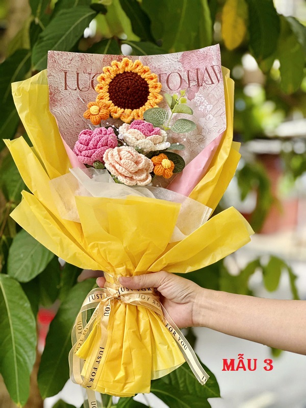 Bông hoa len móc handmade gói sẵn như hình làm quà tặng hay decor chụp hình (HÌNH SHOP TỰ CHỤP Ạ)
