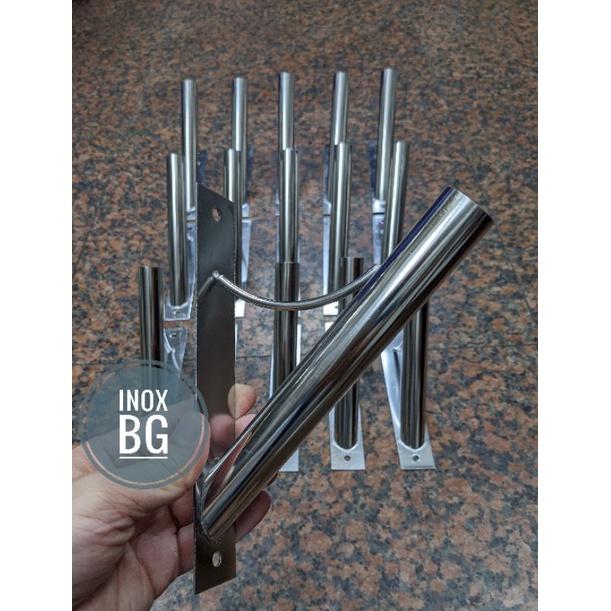 Giá treo cờ nghiêng bằng Inox bắt tường