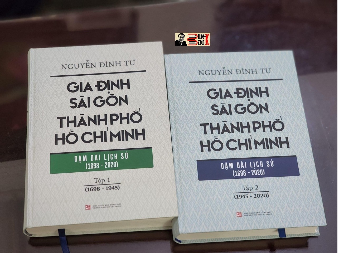 (Combo trọn bộ 2 tập) [Bìa cứng] GIA ĐỊNH – SÀI GÒN – THÀNH PHỐ HỒ CHÍ MINH: Dặm dài lịch sử (1698-2020) - Tập 1: (1698-1945), Tập 2 (1945-2020) - Nguyễn Đình Tư - NXB Tổng Hợp TPHCM