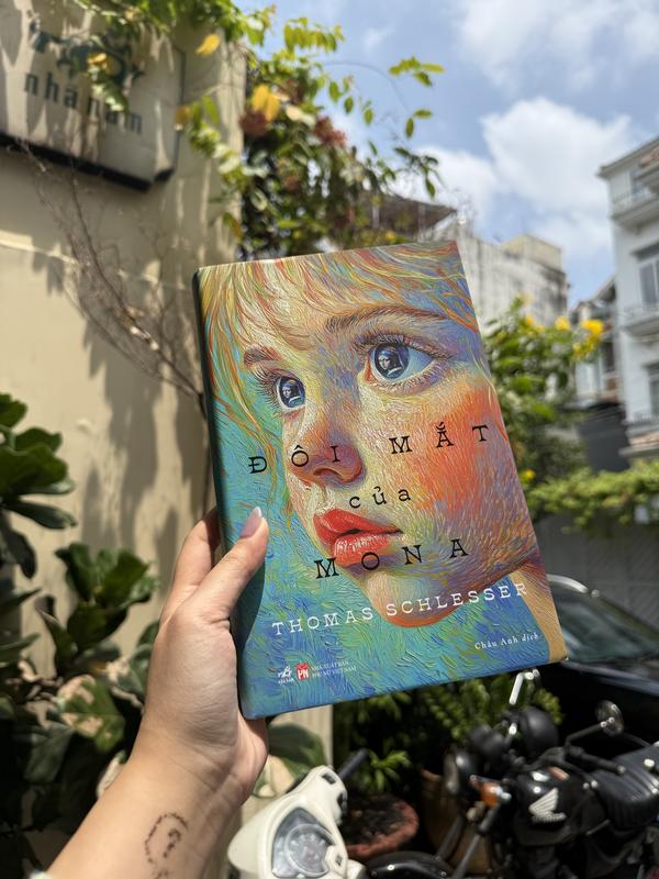Sách - Đôi mắt của Mona (Nhã Nam HCM)