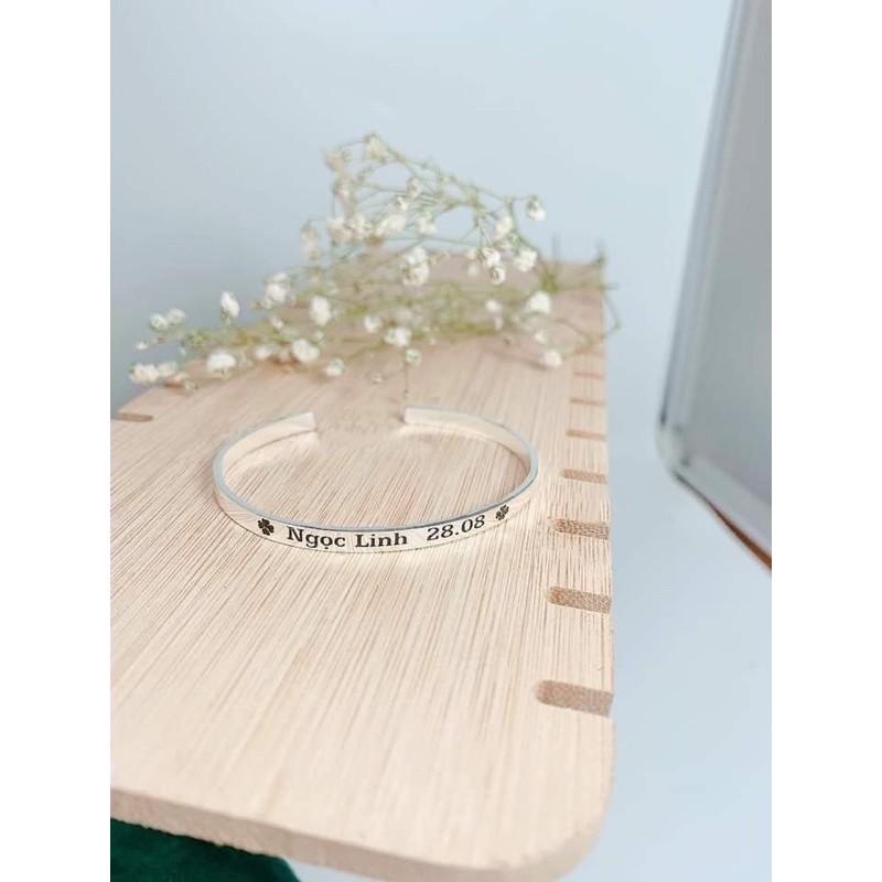 Lắc tay khắc tên