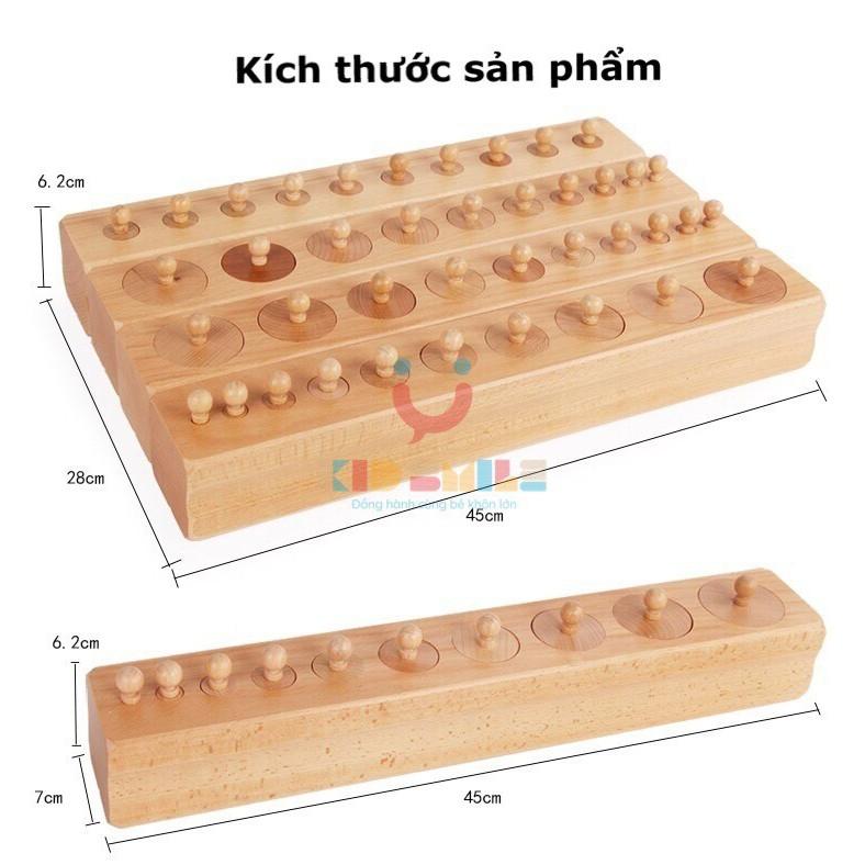 Giáo Cụ Montessori cơ bản thuộc lĩnh vực cảm quan gồm Bộ trụ có núm, không núm, thang nâu, tháp hồng