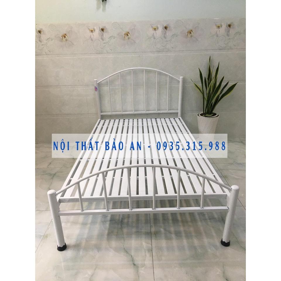 Giường sắt 1mx2m mỹ nghệ cao cấp 1 người nằm