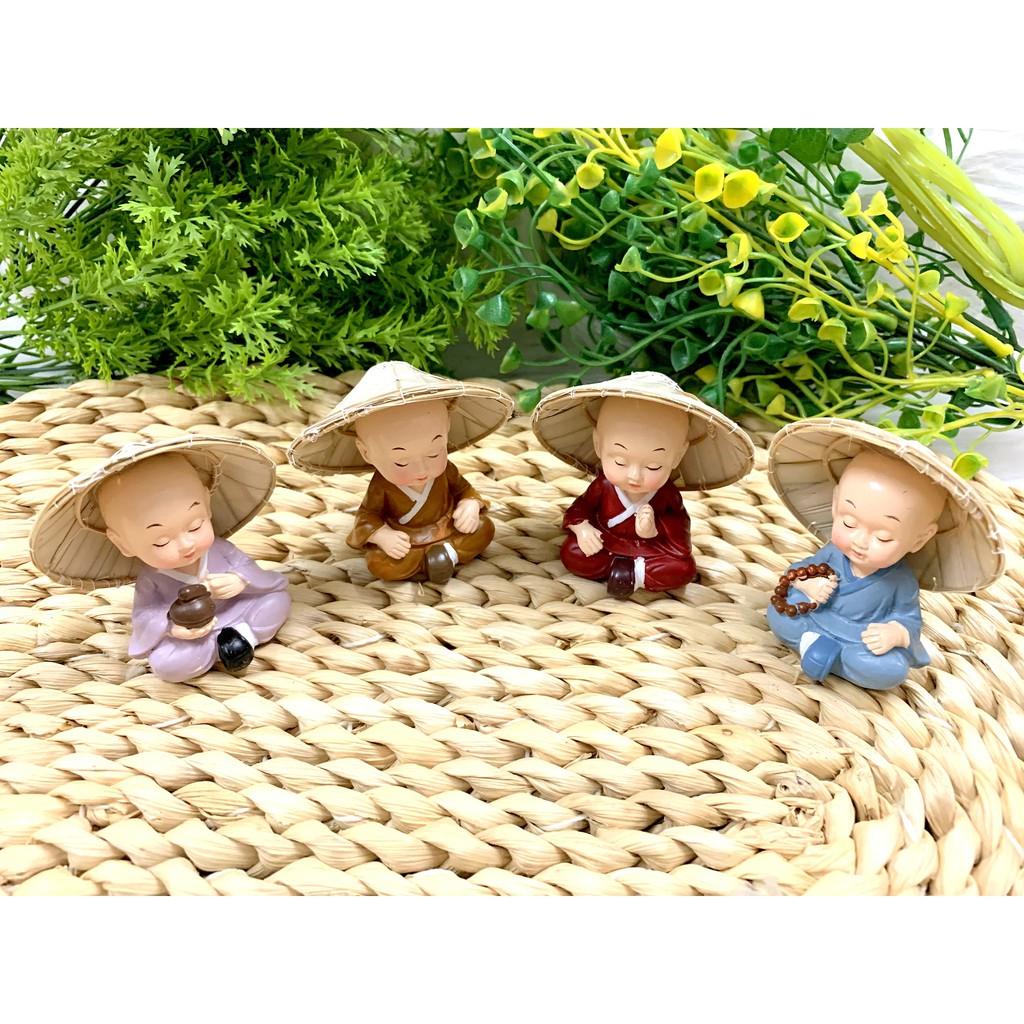 Bộ 4 tượng chú tiểu tịnh tâm thiền định đội nón lá
