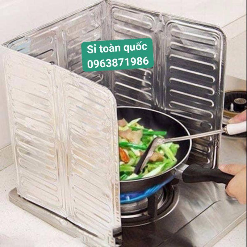 MIẾNG CHẮN DẦU MỠ , QUÂY BẾP GAS BĂNG KIM LOẠI DUNG CỤ NHÀ BẾP ĐA NĂNG