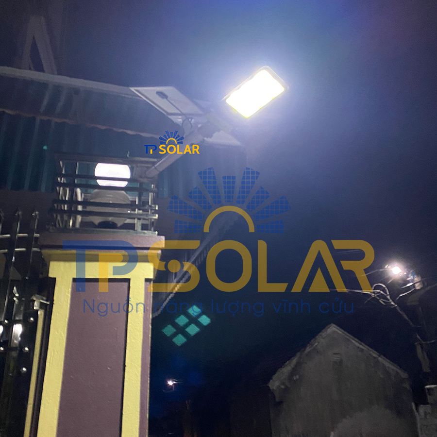 Đèn Bàn Chải Năng Lượng Mặt Trời TP Solar TP-C500N Công Suất 500W Chống Nước IP76, Công Suất Lớn