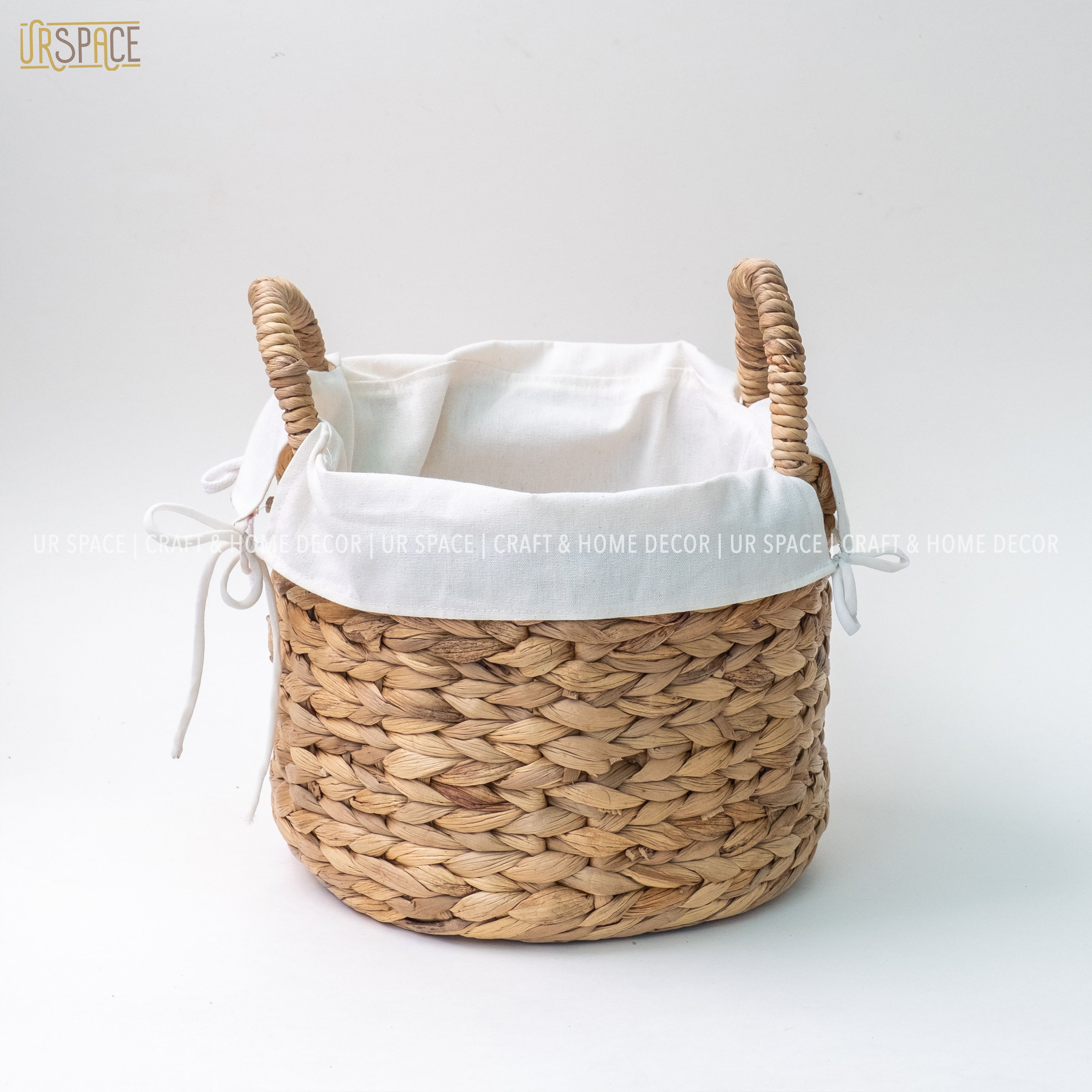 Giỏ lục bình trồng cây, đựng đồ có vải lót URSPACE hình tròn có quai cầm / ROUND HYACINTH STORAGE BASKET