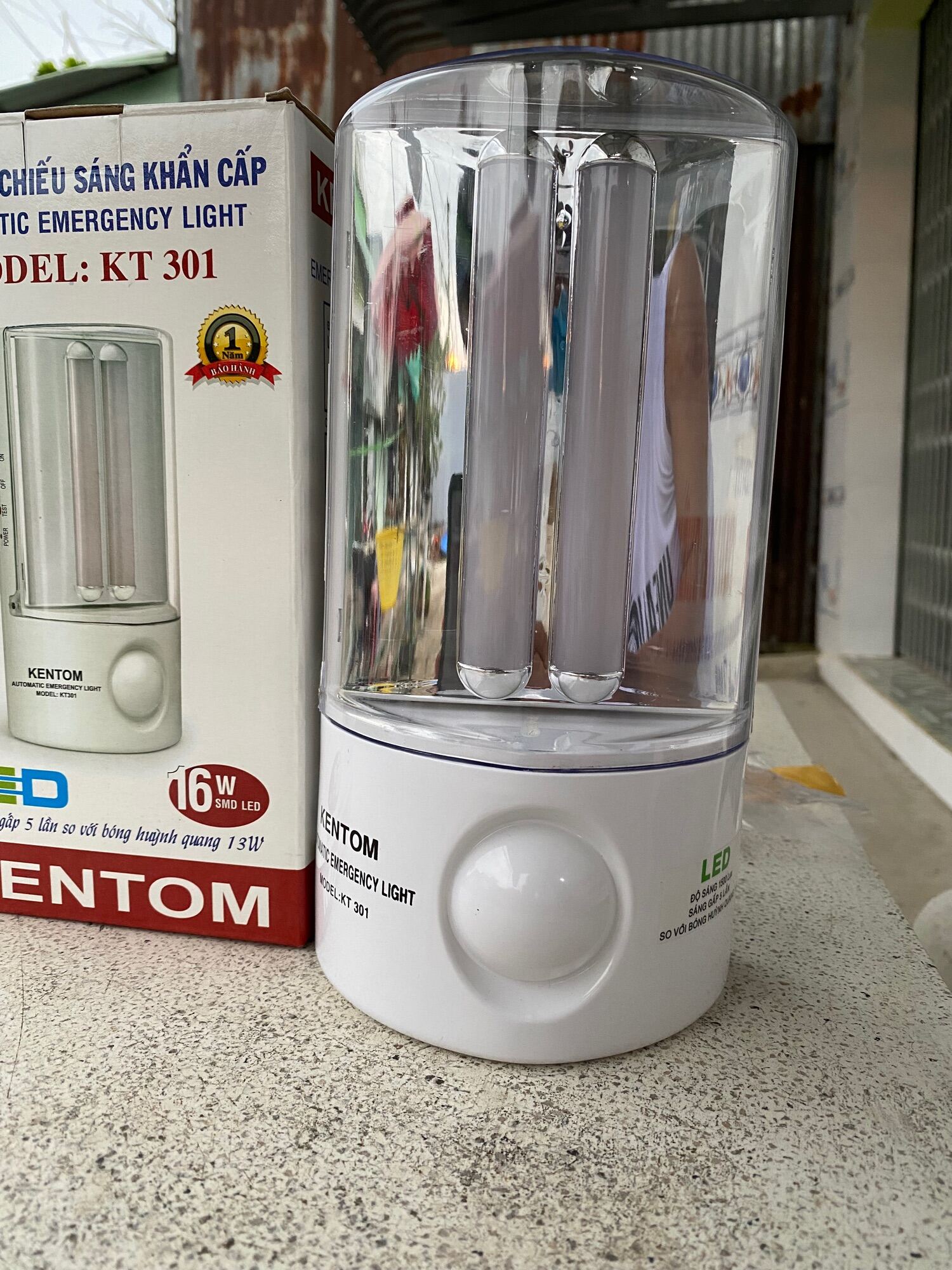 Đèn Sạc Khẩn Cấp Kentom KT301