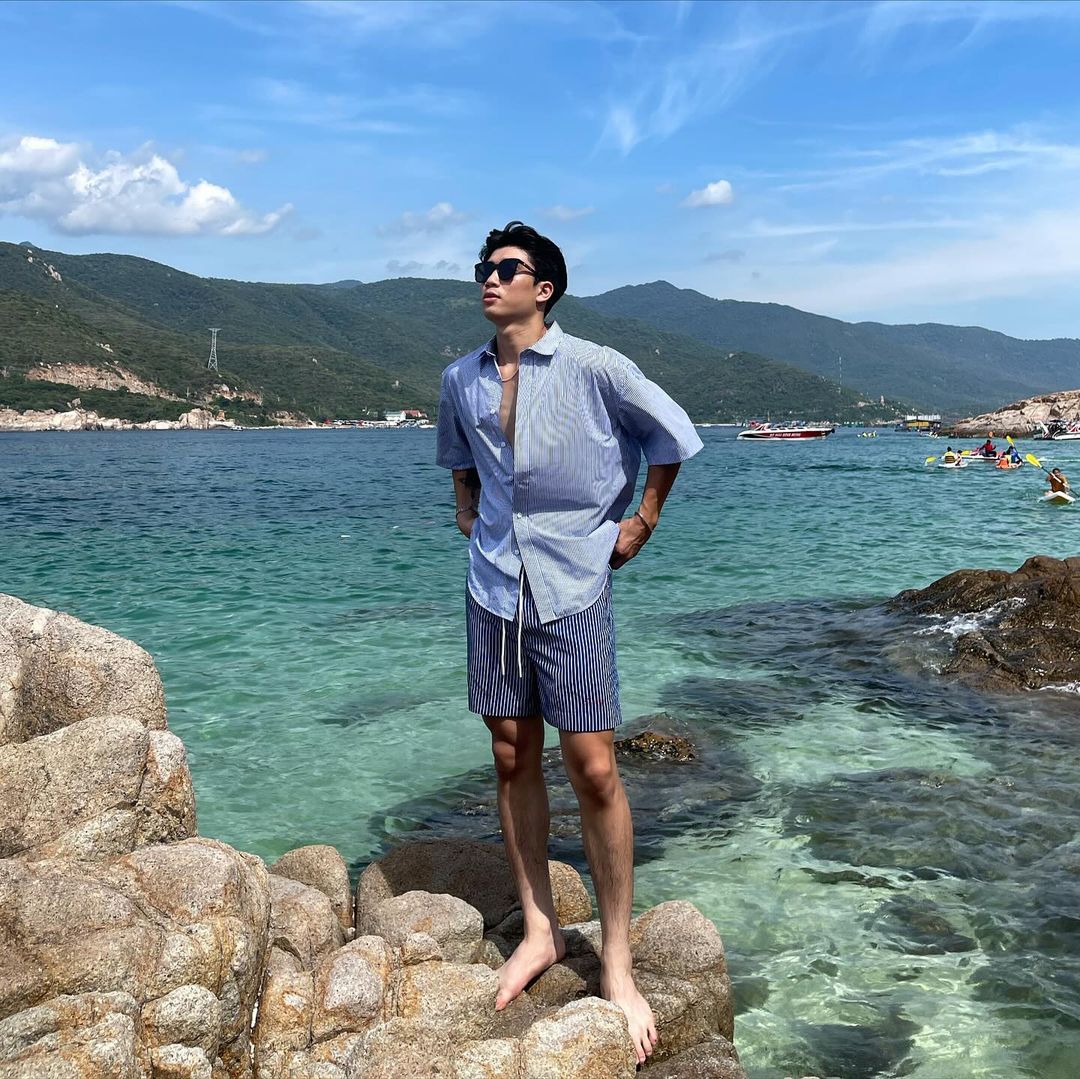 Áo Sơ Mi Nam ROUTINE Tay Ngắn Họa Tiết Kẻ Sọc Form Oversize - 10S24SHS003 | LASTORE MENSWEAR