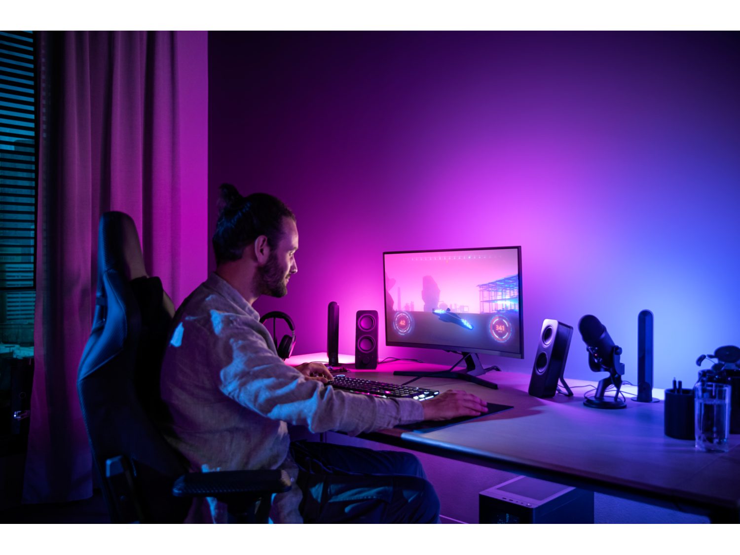 Đèn Philips Hue Play Gradient Lightstrip cho máy tính