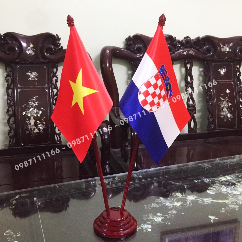 Cờ Để Bàn Đế gỗ Cắm 2 cờ Việt Nam - Croatia In Kỹ Thuật Số