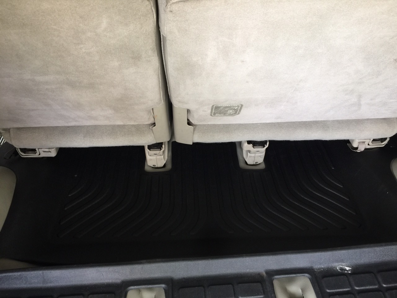 Thảm lót sàn xe ô tô Toyota Fortuner 2006- 2016 Nhãn hiệu Macsim chất liệu nhựa TPV cao cấp màu đen - 3 hàng