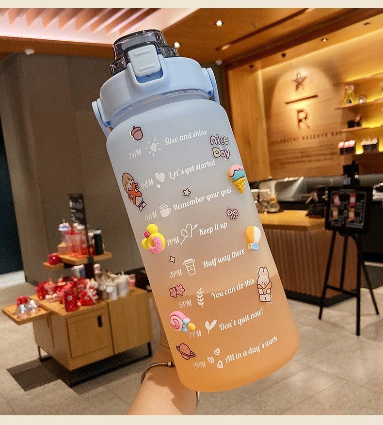Bình Nước 2 Lít Có Vạch Kẻ Chia ML Cho Mỗi Ngày Kèm Ống Hút Tiện Lợi tặng sticker cute