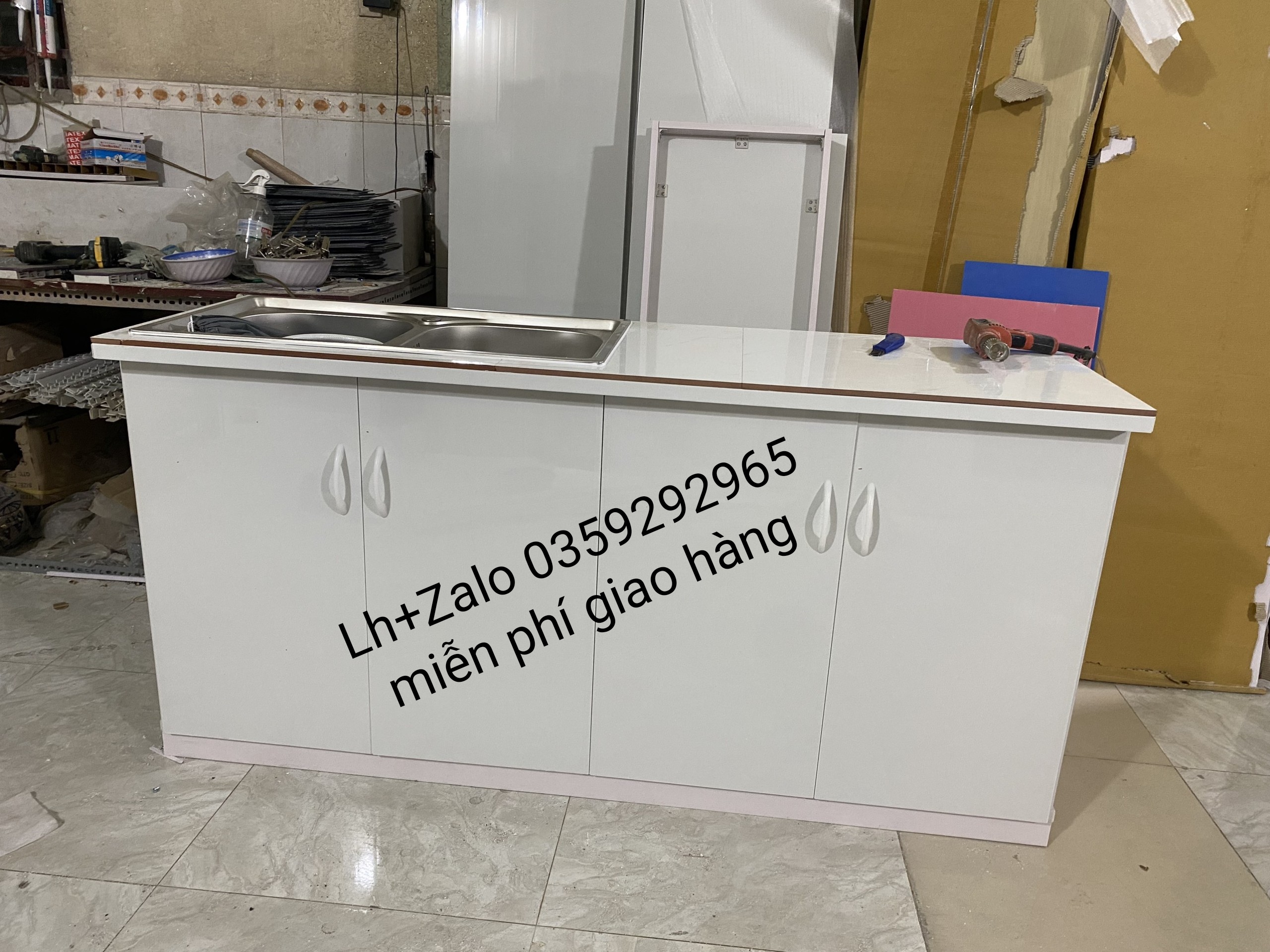 Tủ bếp mini nhựa đài Loan ốp mặt gạch sẵn bồn đôi