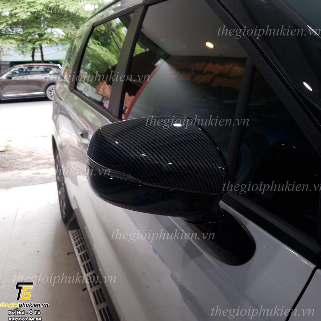 Bộ ốp gương chiếu hậu Kia Carnival vân Carbon cap cấp