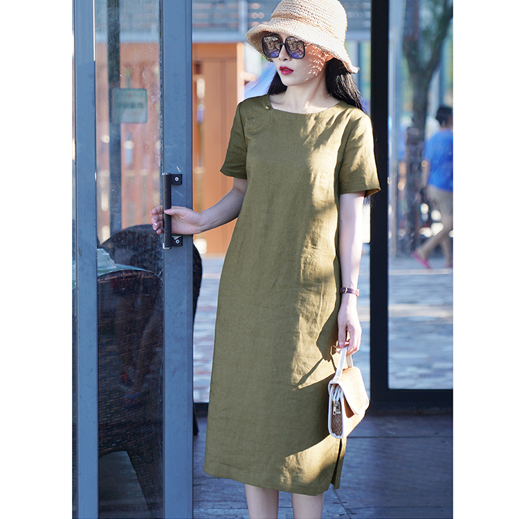 Đầm suông linen xanh rêu cổ vuông ArcticHunter, thời trang xuân hè 2021