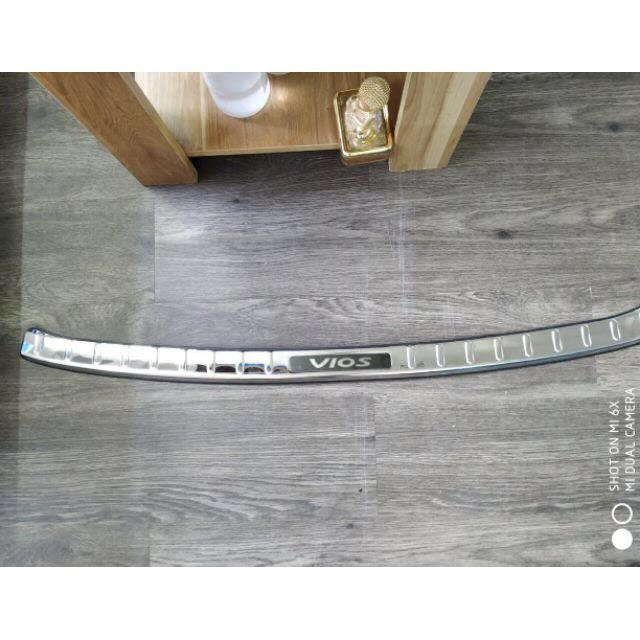 Chống trầy cốp miếng ngoài Toyota Vios 2019 INOX Sáng Bóng