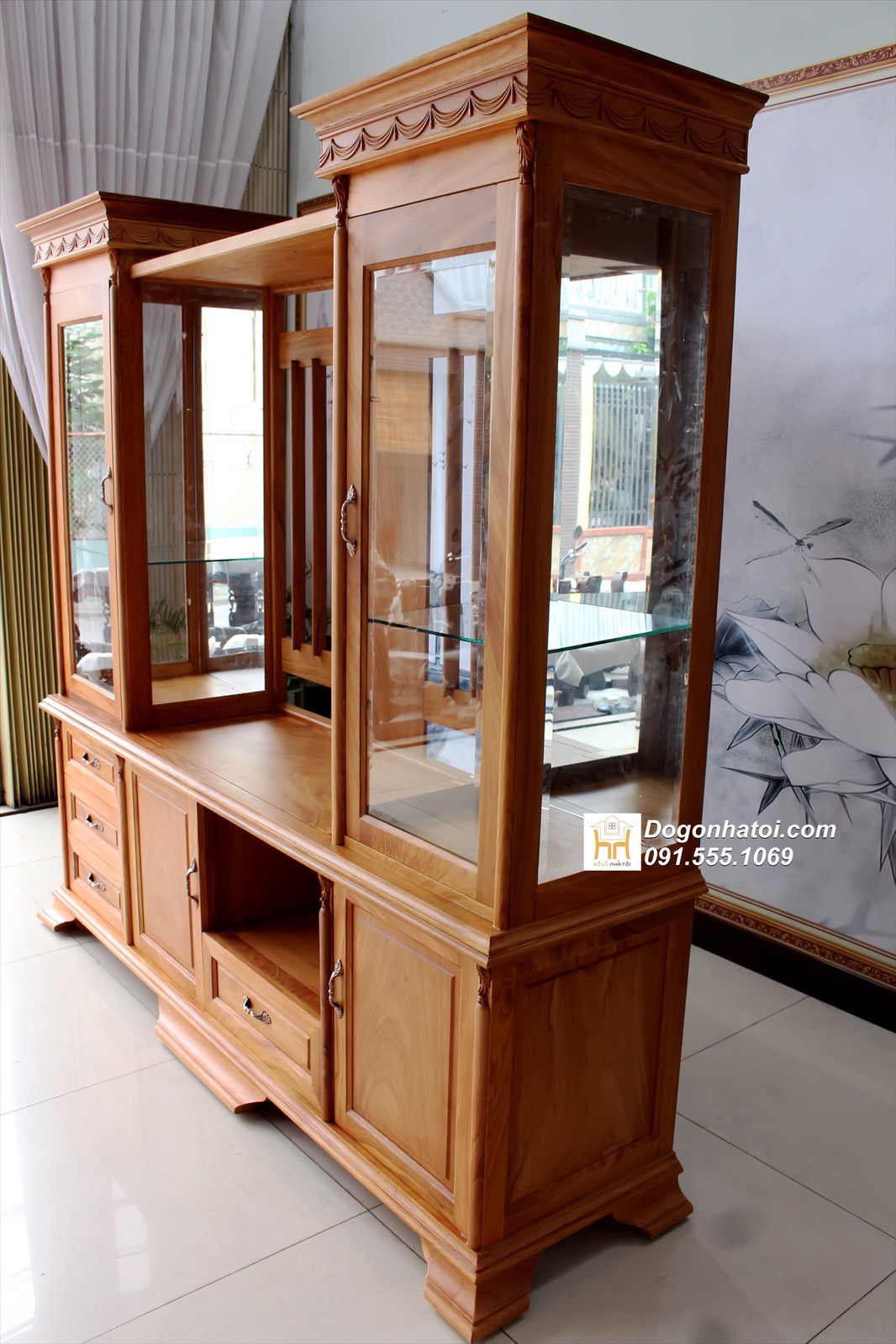 Mẫu Tủ Kệ Tivi Có Kính Ngăn Phòng Gỗ Gõ Đỏ - TR633