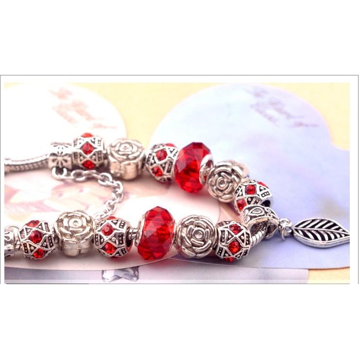 Vòng tay charm chiếc lá