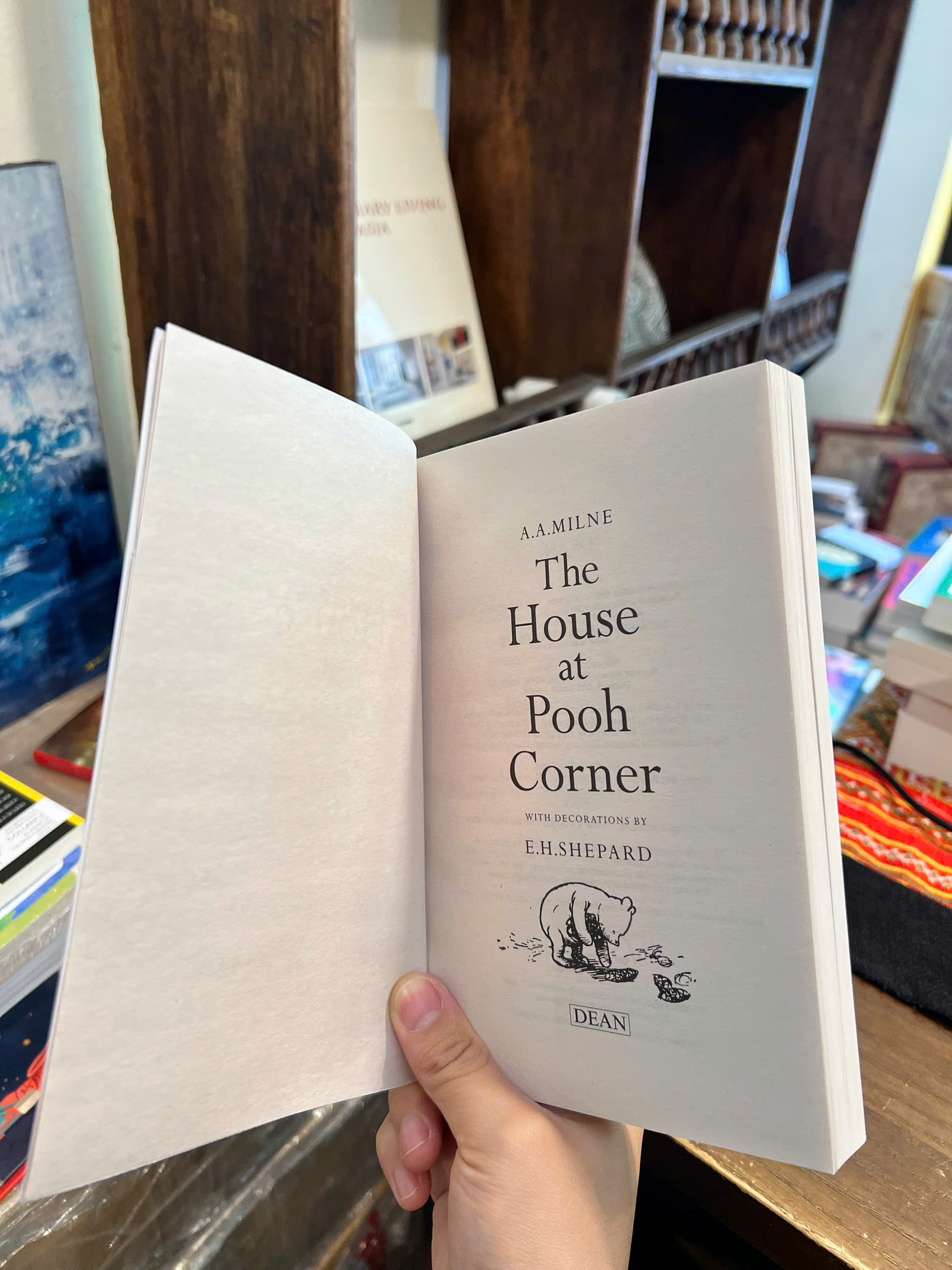 Sách - Winnie-the-Pooh Classics: House At Pooh Corner by A. A. Milne | Childrens Novel / Ngoại văn