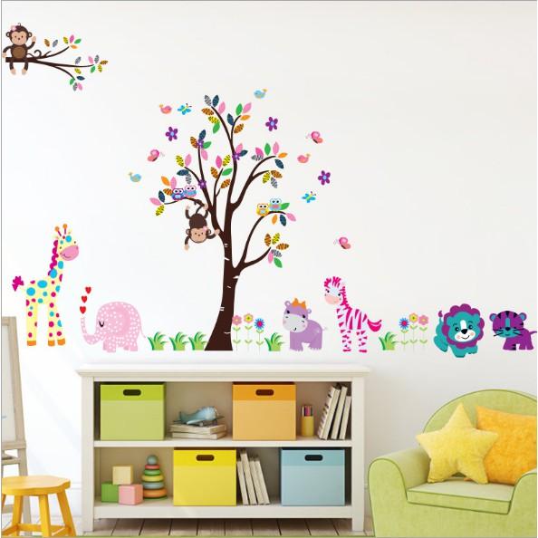 Decal trang trí tường - Thân Cây sắc màu vui chơi cùng Thú Voi hồng phun tim 03