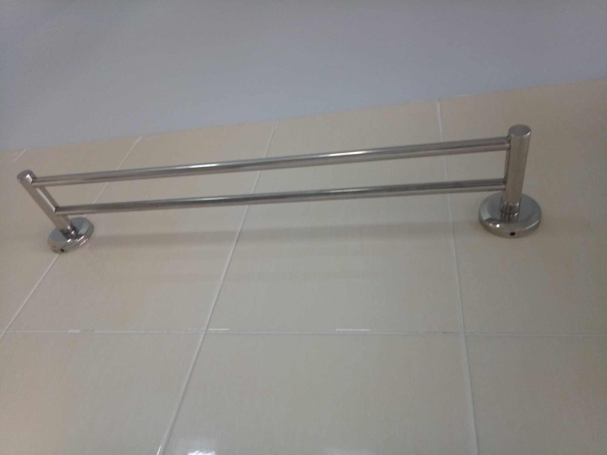 Giá treo khăn inox nhà tắm