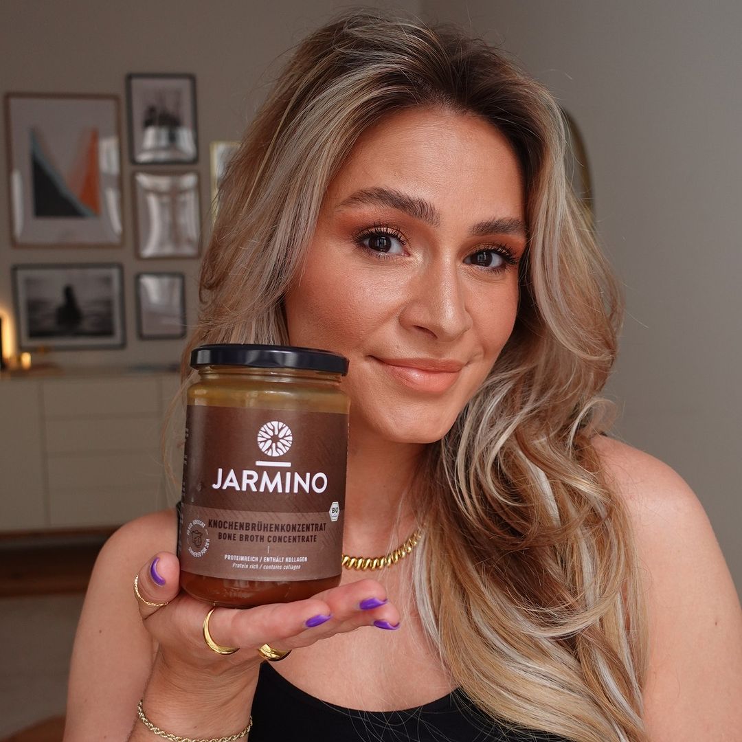 Nước hầm xương gà hữu cơ chứa collagen Jarmino 350ml