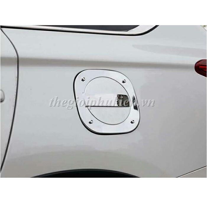 Ốp nắp bình xăng Mitsubishi Outlander mạ Crom