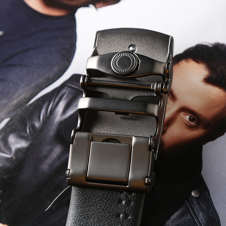 Thắt lưng nam bằng da thật mặt khóa tự động chống xước, nguyên hộp bảo hành 24 tháng