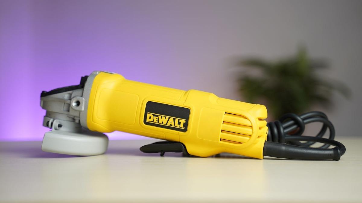 MÁY MÀI GÓC 100MM 850W DEWALT DWE8200PL-B1- HÀNG CHÍNH HÃNG