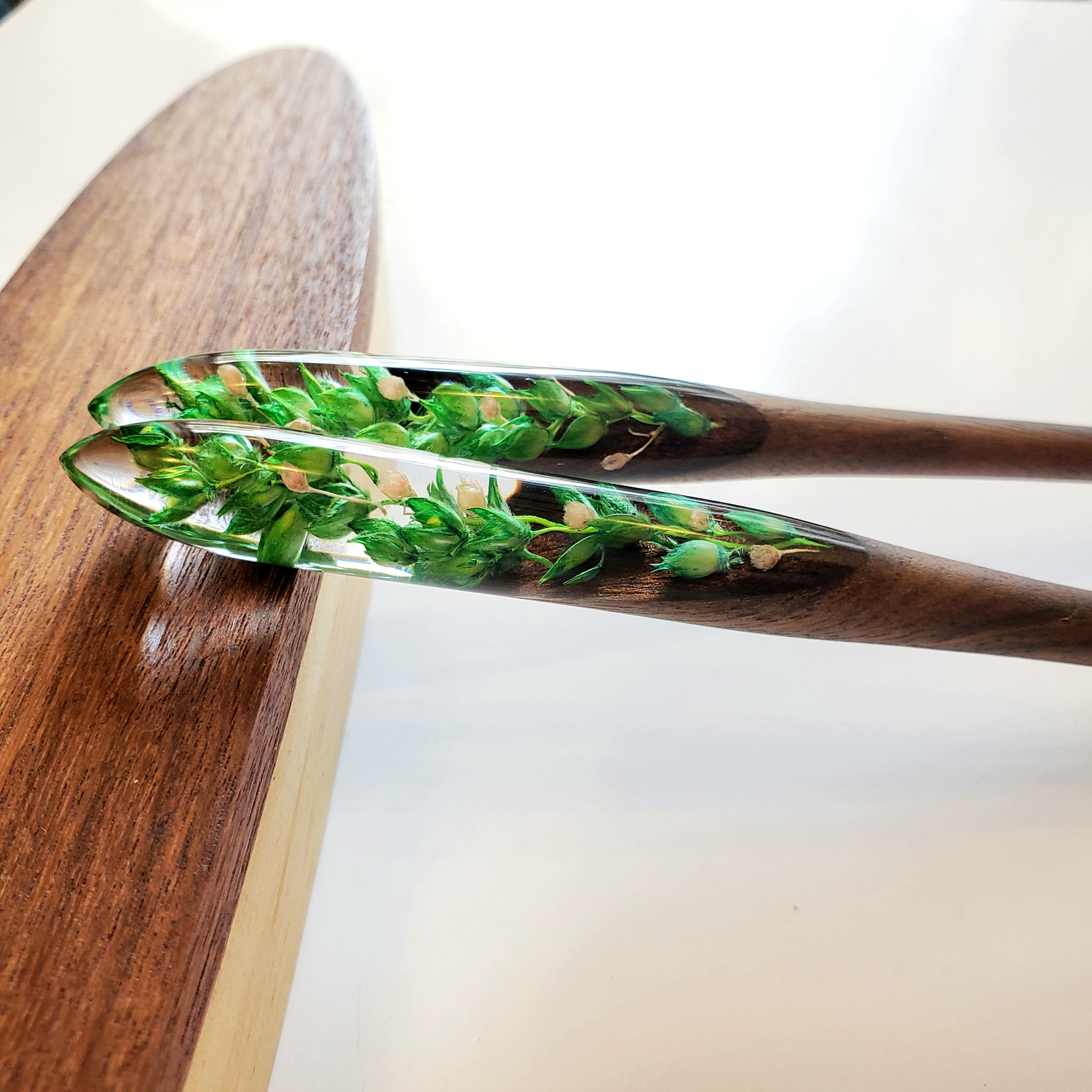 Trâm cài tóc gỗ- resin & hoa cao lương khô