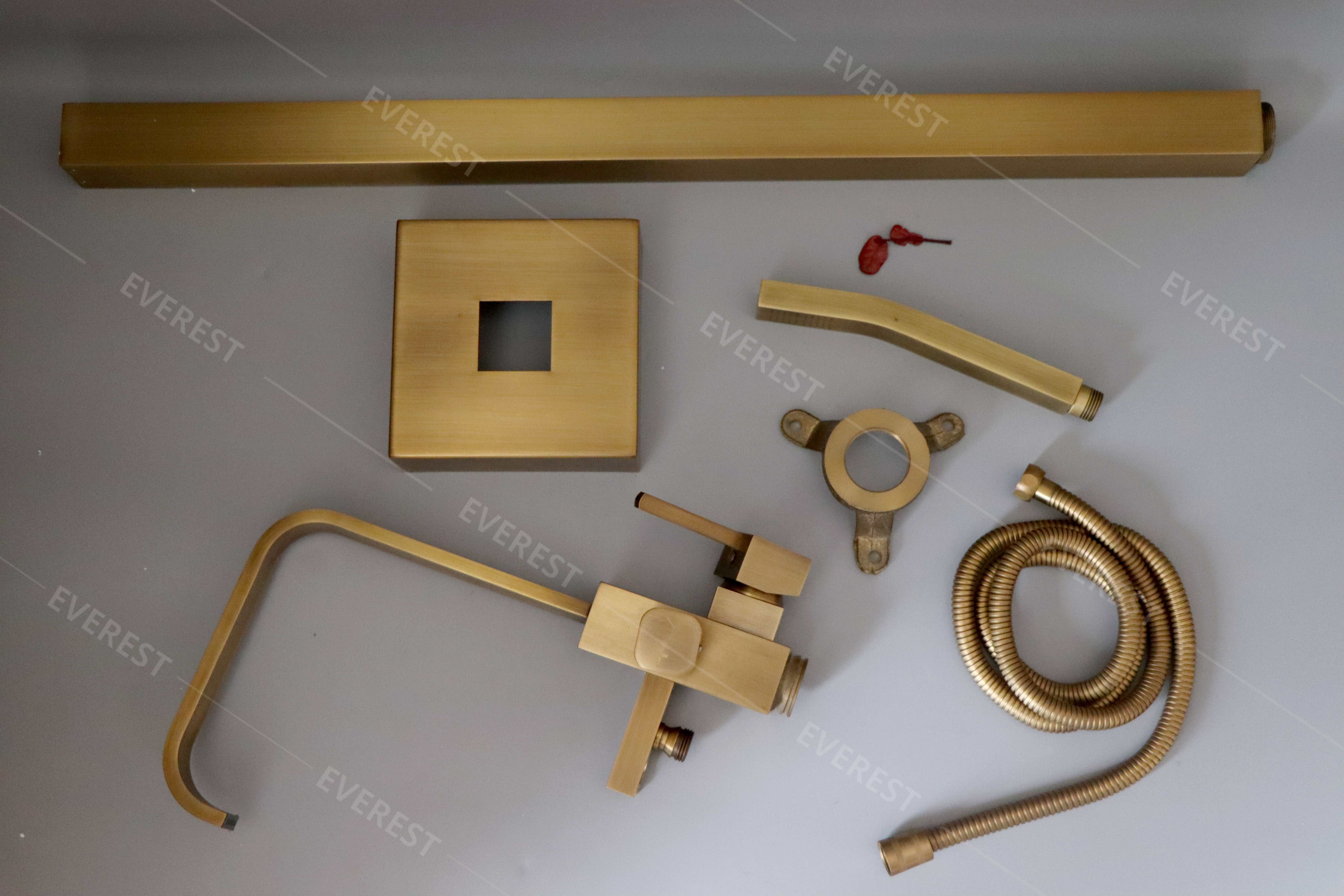 Sen Bồn Tắm Đặt Sàn Bằng Đồng EVEREST EV-1114