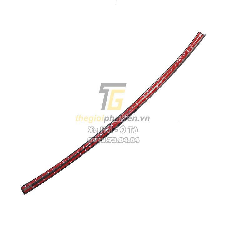 Bộ ốp chống trầy bậc cốp Suzuki XL7 vân Carbon