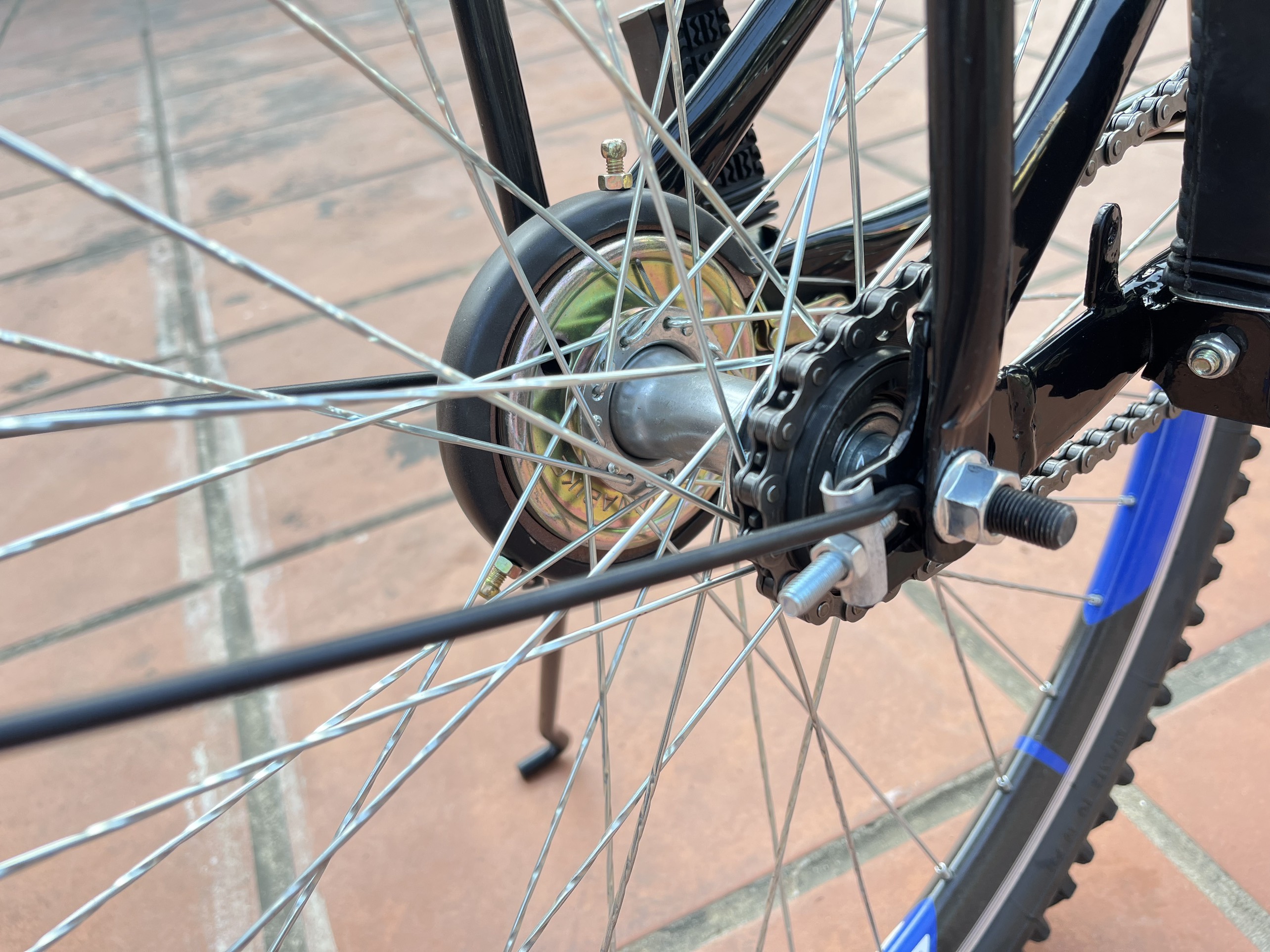 Xe đạp thể thao Vinabike cỡ 26in 3 màu xanh/đỏ/đen, Phù hợp với người cao 1m40 trở lên