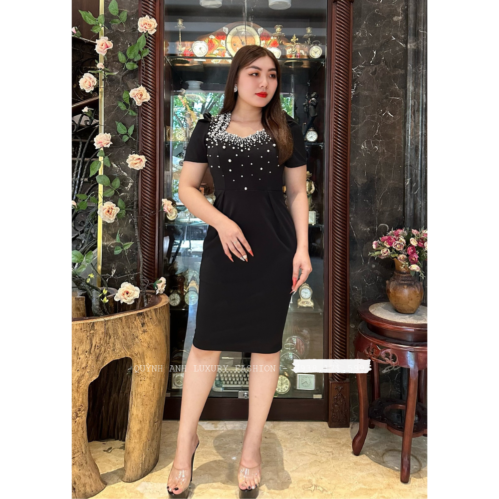 Đầm Body Đen Đính Đá Ngọc Trai Sang Trọng Amber Dress