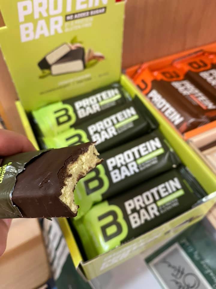 Thanh Bánh Protein Bar BiotechUSA – Hộp 20 Thanh