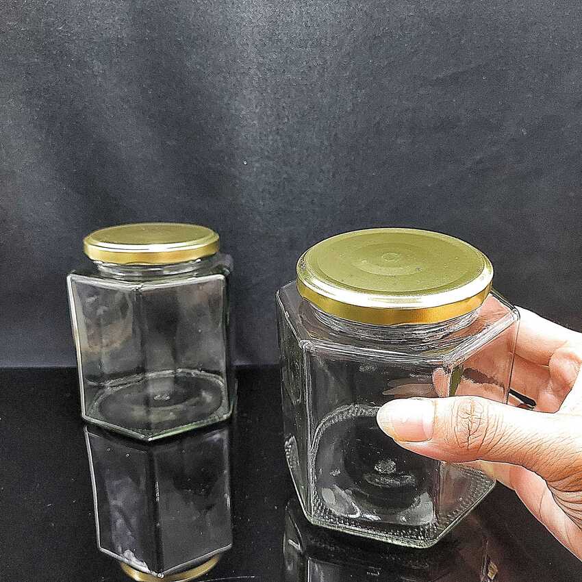 Hũ Thủy Tinh Lớn 730ML mẫu Lục Giác nắp thiếc vàng – Hũ Gia Vị Thủy Tinh