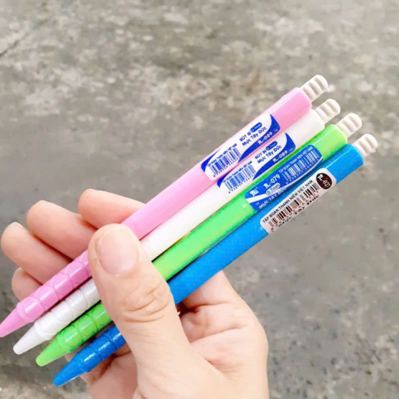 Bút bi mực xanh đậm TL  027 - 0.7mm - Bịch 40 cây mẫu mới