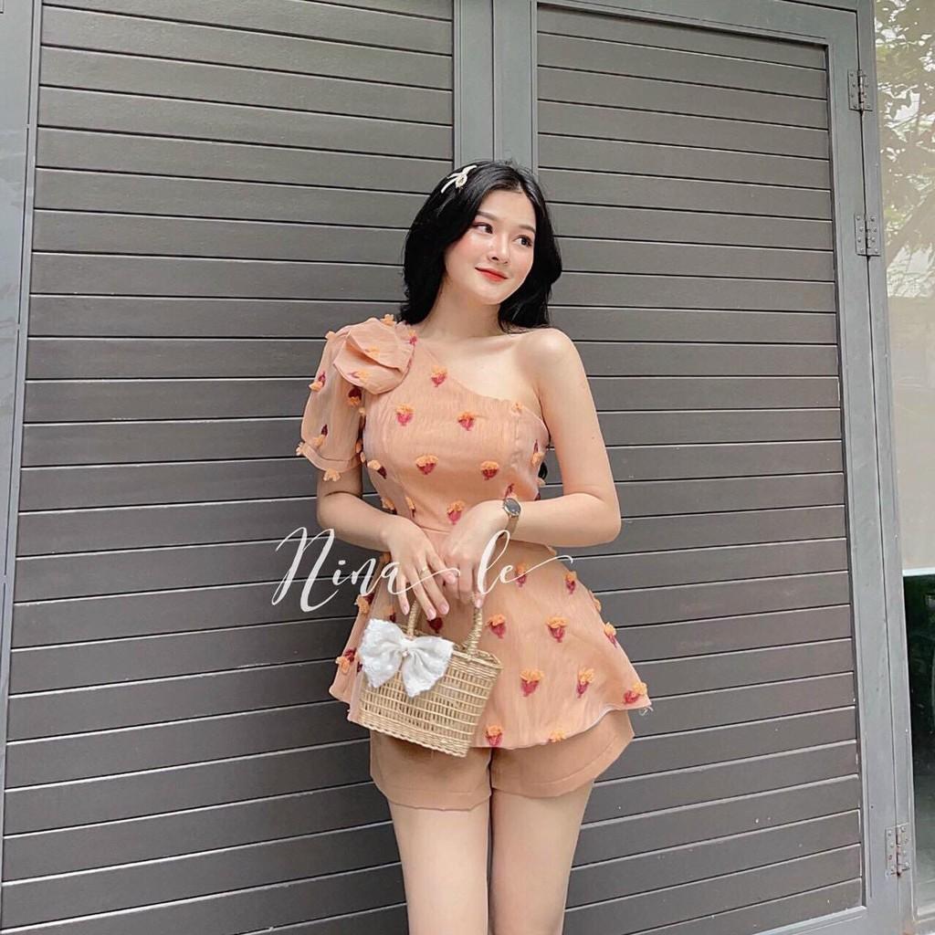 Set bộ đùi lệch vai kết nơ & Quần chéo nhung
